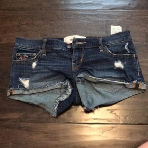 Hollister shorts !